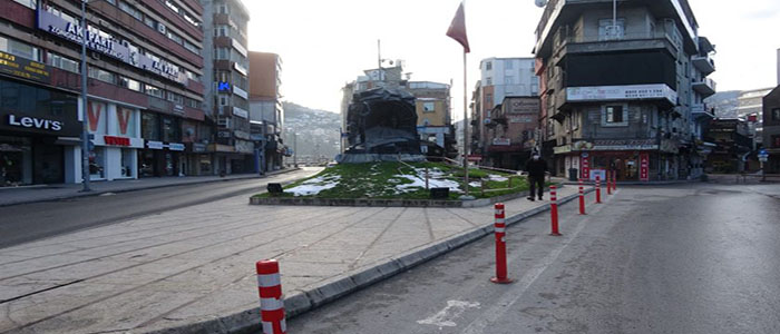 Zonguldak'ta Cadde Ve Sokaklar Boş Kaldı