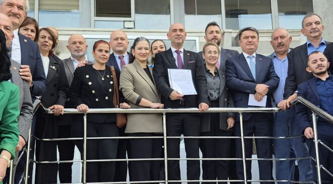 Dural, mazbatasını aldı