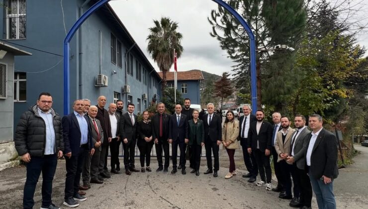 Nazmi Özden’e İfade Çağrısı: CHP’den Adliyede Gövde Gösterisi!