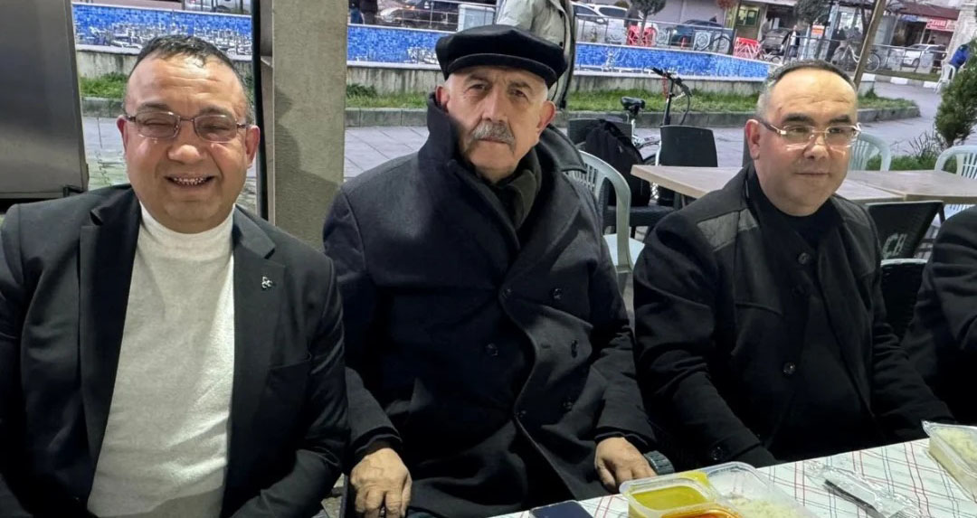 MHP’NİN ESKİ KURTLARI SAHNEDE: BİZ HALA BURADAYIZ!